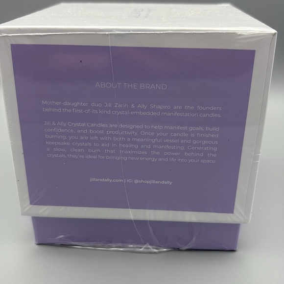 Jill and Ally -Good Vibes Lavender Scented Candle w/ amethyst. 14oz - Picture 5 of 5